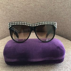 GUCCI Runway 💫 
58MM Embellished Sunglasses